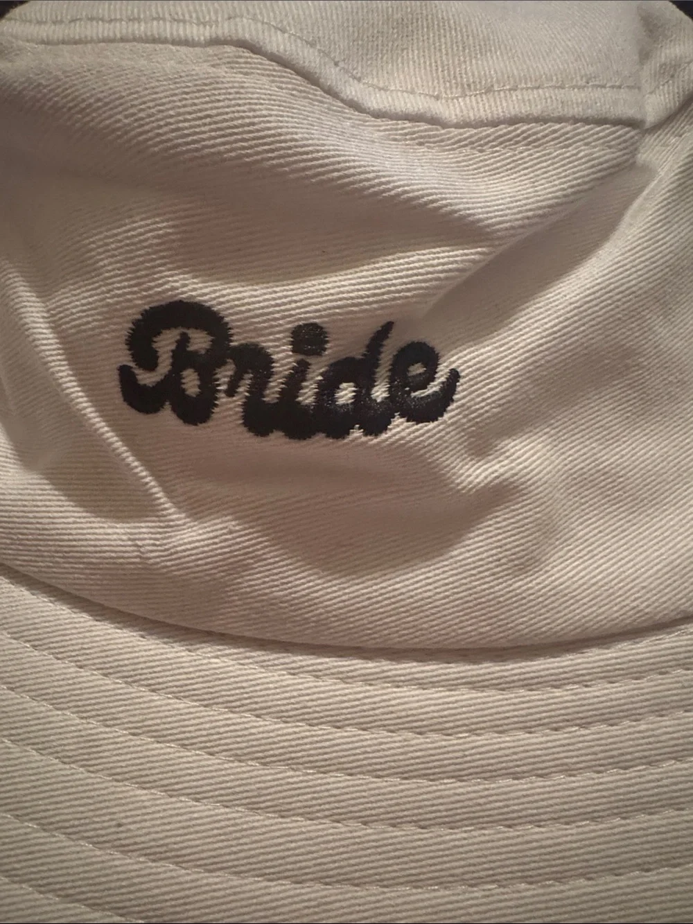 NWT White Adjustable Bride Embroidered Bucket Hat, Summer Hats, O/S